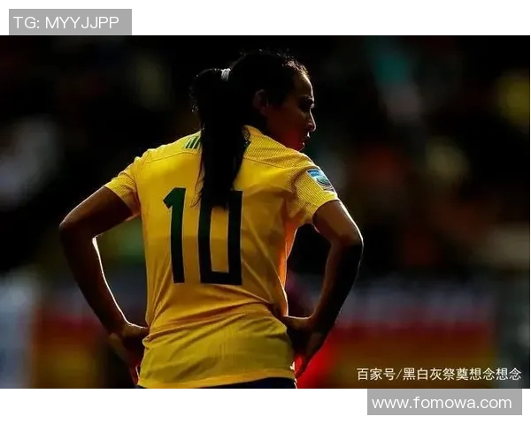 个性发型与足球明星女生的完美结合展现独特魅力与风格